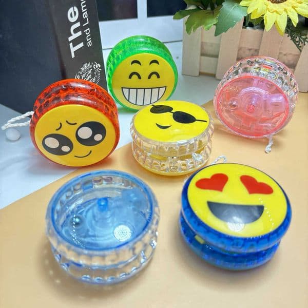 Glowing Yo-Yo Childrens Small Gift Creative Flashing Toy Yo-Yo Boys Dazzling Night Light Yoyo Ball S260406