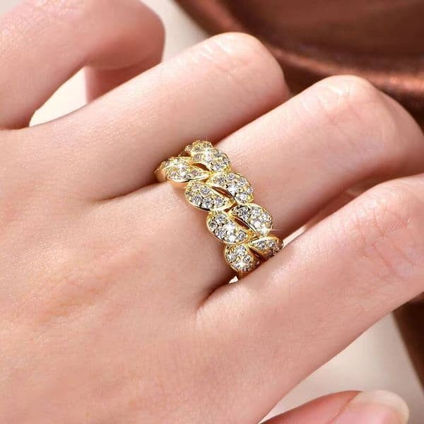HipHop Promise Geometric Love Romantic Fashion 15mm12mm Round Moissanite Engagement Wheat Cuban Chain Ring for Women