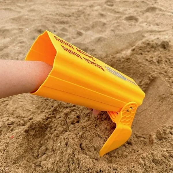 1pc2pcs Pro Sand Snow Shovel Vibrant Orange Beach Digging Tool for KidsAdults HeavyDuty Plastic Toy 260407