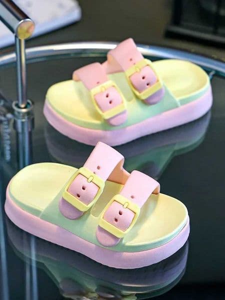 New Simple Atmospheric Dopamine Fashion Kids Slippers Soft Sole Comfortable Slippers Boys Girls Tracking Shoes Summer Slippers C260408