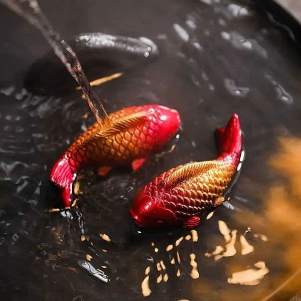 Luxury Designer room Decor Colour-Changing Koi Carp Creative Desktop Tea Table Ornaments Decorations Two Fish Report Happiness Zen Teaware A 17