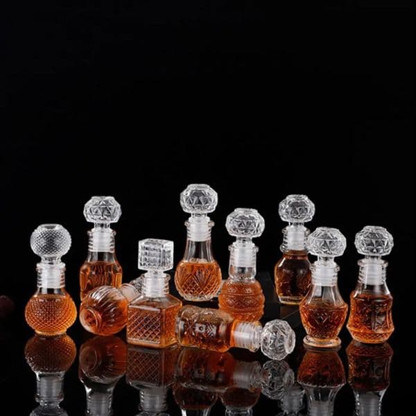 Mini Spirit Alcohol Liquor Bottle 50ml Transparent Glass Whiskey Decanter Handmade Diy Gift Bottles Perfume Glass Container 260409BJ