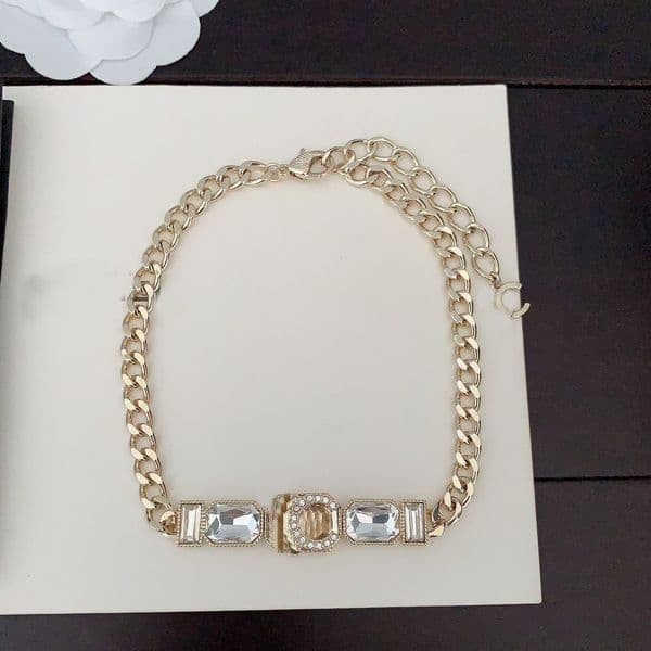 Luxury Designer C Pendant Necklaces 26c Letter Long Chokers CCity Pearl Gold Necklace Party High quality Sweater Long Heart-shaped Chain Jewelry 728