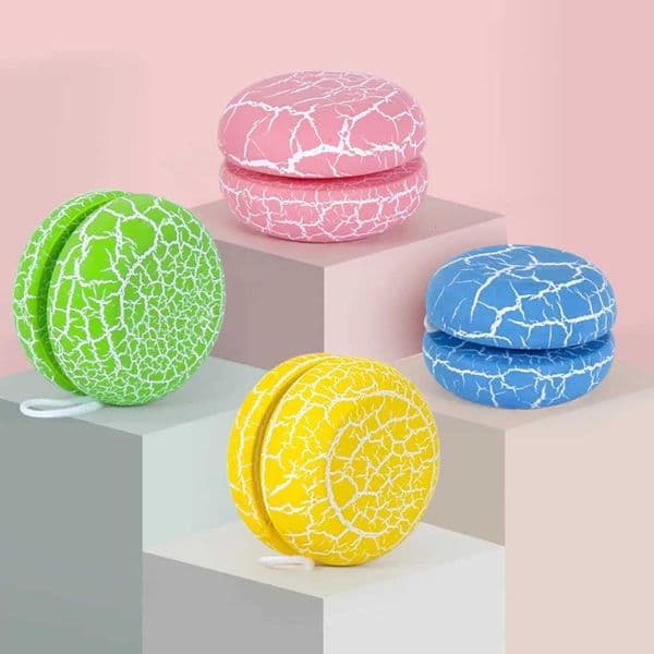 Chinese Yoyo Bulk Toys For Kids Outside Playing Wooden Yo-Yo Cartoon Workmanship Colorful Safe Smooth Toddlers X260410