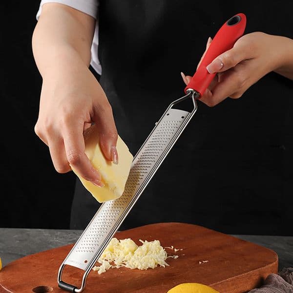1pc Stainless Steel Cheese Grater Multi-functional Lemon Chocolate Grater Plastic Anti-slip Handle Cheese Grater Kitchen Tools 260409