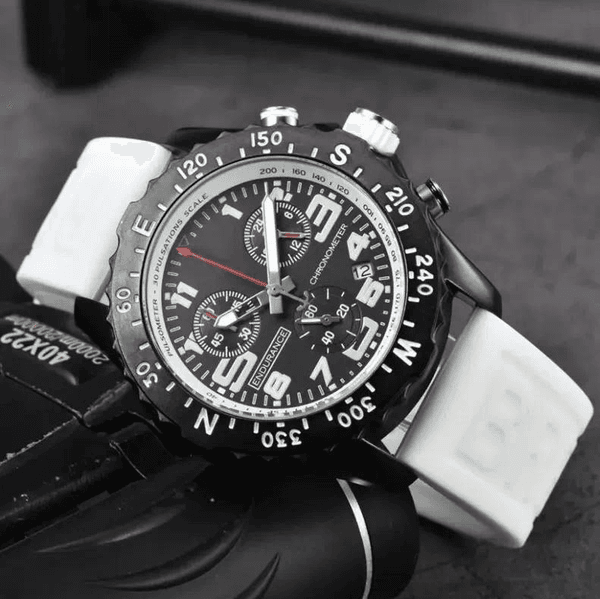 Luxury Men' Watch Automatic Date Endurance Pro Avengerssiy Chronograph Watches Multiple Colors Rubber Men Watches Glass Wristw