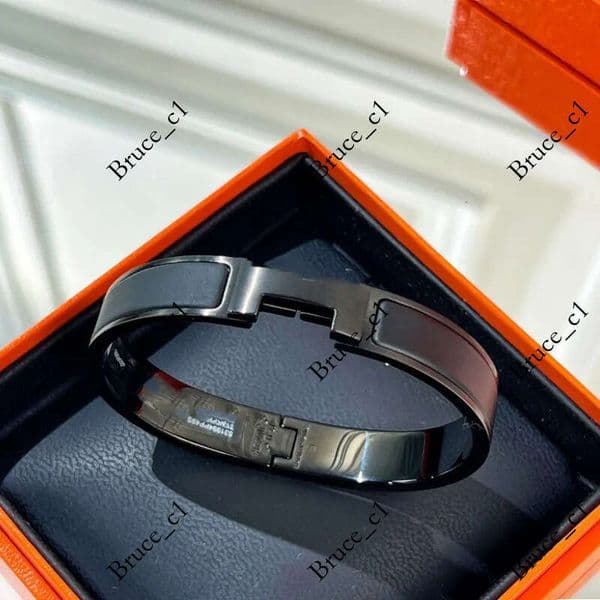 Classic Bracelets Men Women Couple Designer Enamel Bracelet Mens Black Bangle Frosted Buckle Bangles 12Mm Wide Size 17/19/21 Jewlelry Cyd2501111f8 3 2026
