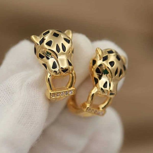 New Sight Design Luxury Black Leoaprd Stud Earrings for Women Fashion Brand Crystal Animal Jewelry Earrings Gift J260411