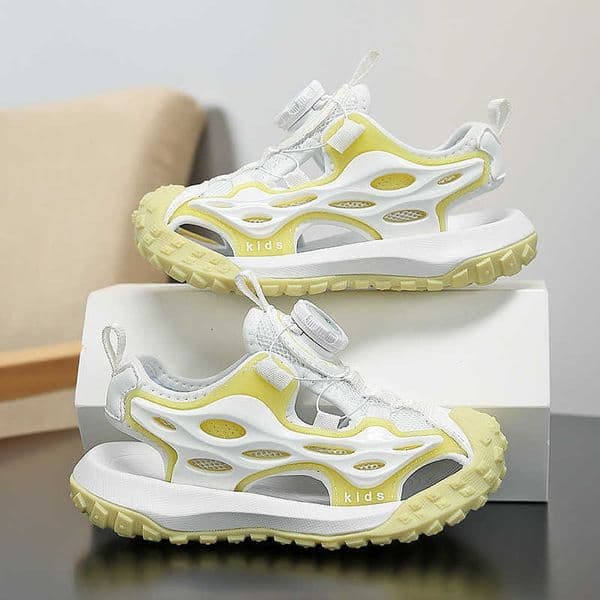 2026 New Model Boys Summer Soft Sole Sports Beach Sandals for Older Children Kids Non-Slip Closed-Toe Sandals Girls Shoes S260410