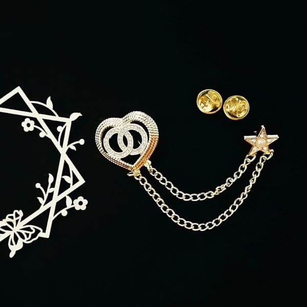Luxury Brand Designer Letter Simple Retro pendant Brooches Fashion Mens Womens Pin Brooches Crystal Jewelry Accessorie Wedding Christm Gift