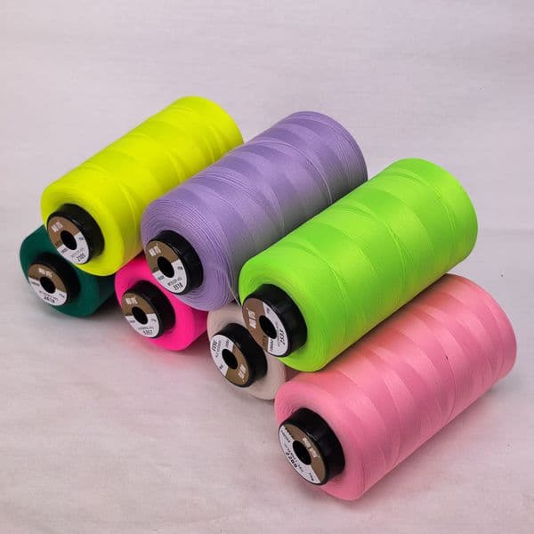 Wholesale Liuqing 200D High Stretch Polyester Sewing Thread Wear Resistant High Tensile Yarn for Sportswear Outdoor Gear Manufacturing