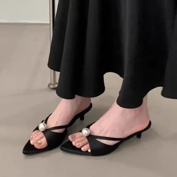 Summer Fashion Pearl Satin Stiletto Sandals and Slippers Pointed Toe Shallow Mouth Open Toe One-line Pumps 260413