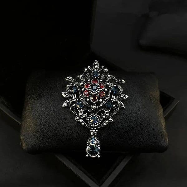 Baroque gemstone brooch elegant court style chest flower women's atmospheric scarf buckle clothing accessories