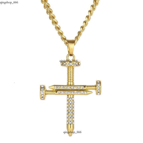 Jewelry Fashion Jewelry studded cross pendant with micro-inlaid Moissanite unisex necklace for Hip Hop street dance
