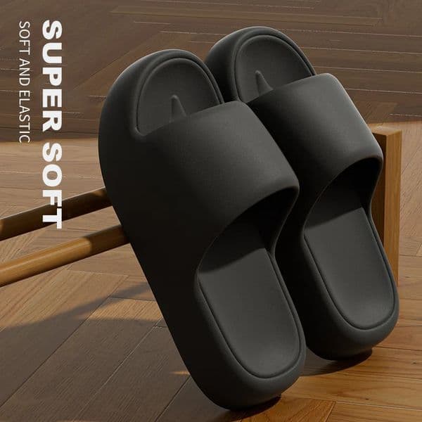 Unisex Bathroom Slippers Cloud Cushion Slides Summer Flat Sandals Thick Platform Shoes Man Indoor NonSlip Couple Flip Flops 260413BANJIA
