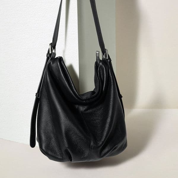 2026 New Single Shoulder Genuine Leather European and American Style Top Layer Cowhide Tote Large Capacity Simple Casual Women's Bag