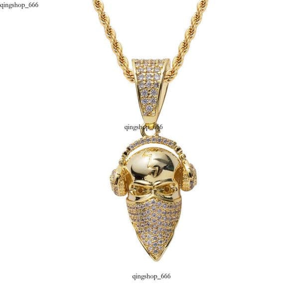 Luxury Jewelry Fashion Jewelry rap trendsetter collarbone chain with masked earphone and cool portrait pendant Hip Hop necklace
