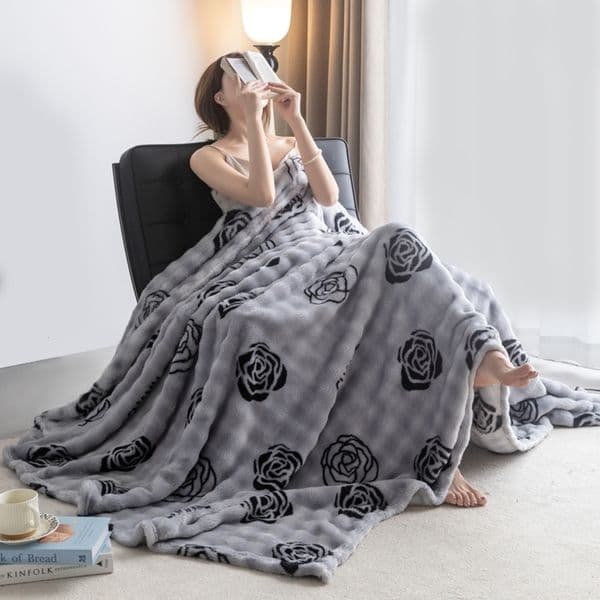Luxury Designer Throw Designer Luxury Brand Skin-Friendly And Soft h Throw Lightweight Nap Blanket With Grey Camellia Pattern For Office /Bedroom /Travel /Gift 99