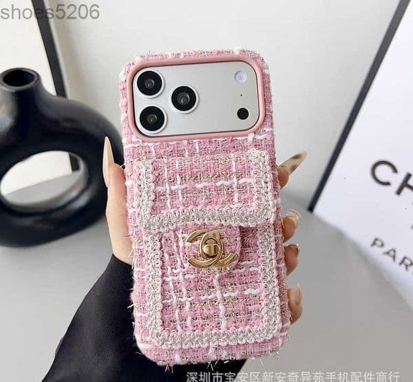 women PU leather Designer phone case for iPhone 17 16 15 Pro 14 13 12 11 Pro Max metal buckle Card clip wallet Dustproof and wear-resistant iPhone phone case MM8X