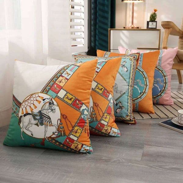 Luxury Style Cushion Cover White Horse Printed Pillowcase 45x45cm Dutch Velvet Pillow Case For Bed Sofa Office Chair Car Pillows 26Y0415