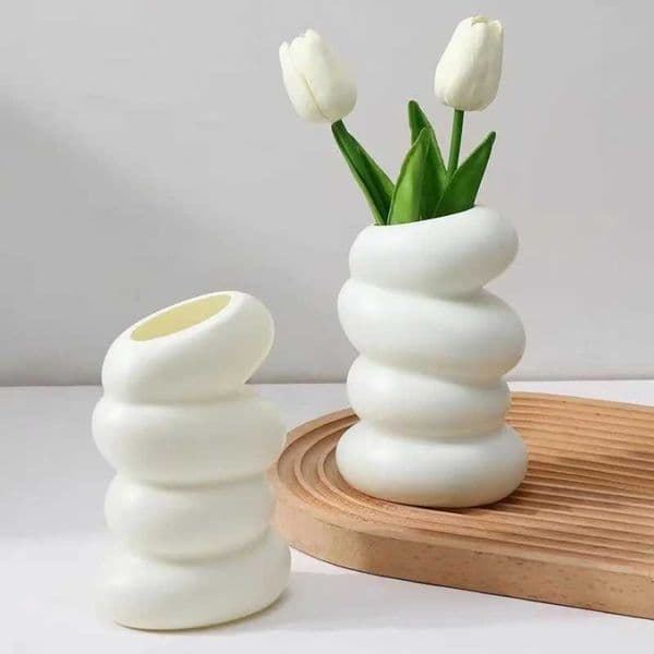 Stylish White Spiral Vase Home Room Table Flowerpot Nordic-Inspired Aesthetic Decor for Flower Arrangement Perfect Gifts L260516