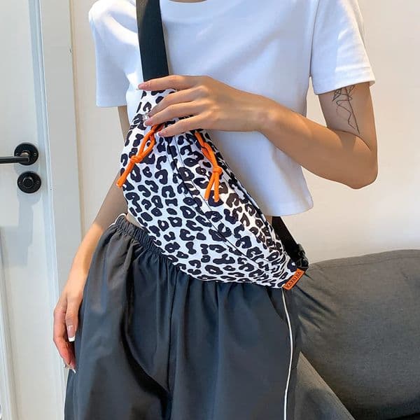 Animal atterns Nylon Crossbody Bag For Women Big Fanny Waist Pack Simple Travel Phone Purse Cloth Waist Bag Banana Hip Belt Bag260416