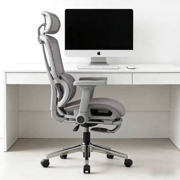 Height-adjustable chair, ergonomic design, luxurious modern high-back office chair with comfortable and breathable mesh seat