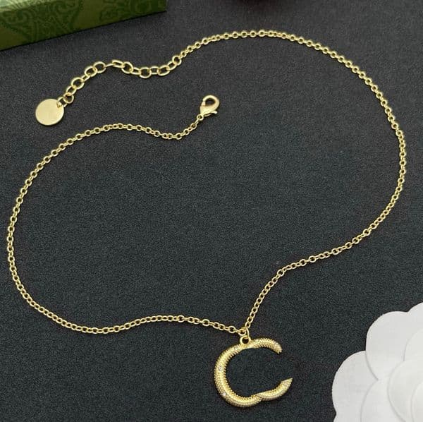 Fashion Letter Pendant Necklace Designer Choker Chain Necklaces for Women Wedding Party High Quality Jewelry Birthday Gift