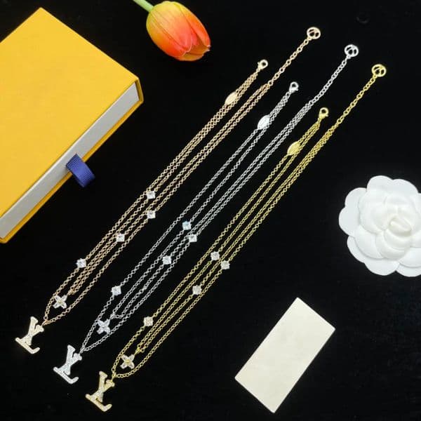 New Designer Necklace Chic Women S Layered Sweater Chain K Gold Plated Pendant Featuring A Timeless Diamond Flower Design Letter Necklace
