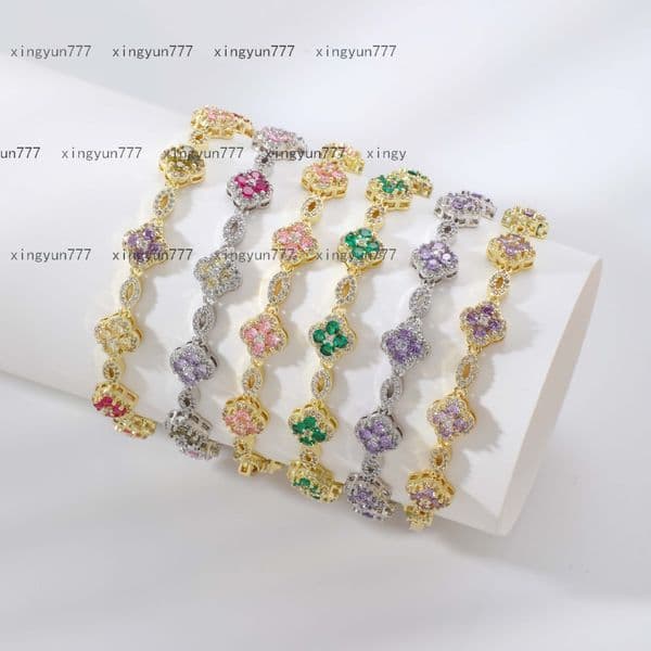 Wholesale of New Personalized Creative Niche Luxury and Cute Four-leaf Clover Leaf Bracelets As Birthday Gifts for Women Jewelry