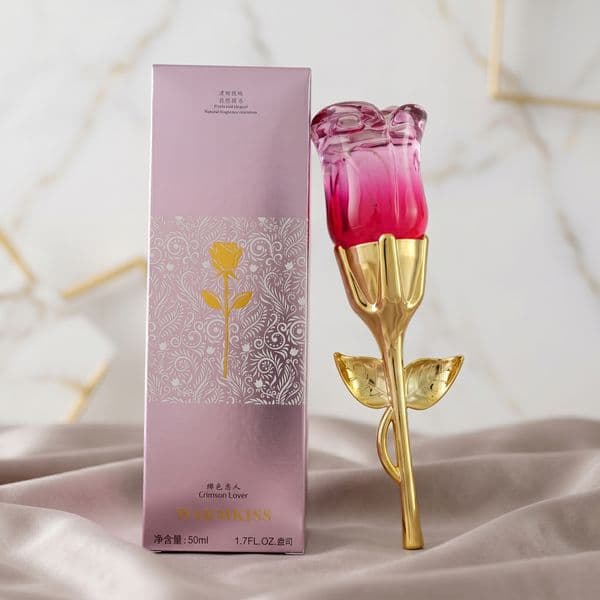 Elegant Womans Spray 'Scarlet Lover': Luxurious Lasting Florals Tailored for Social Events