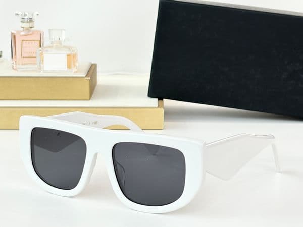 Sunglasses For Men Women Fashion 2199 Summer Designer Stylish High Street Hip Hop Style Anti Ultraviolet UV400 Plate Oval Full Frame Glasses Random Box
