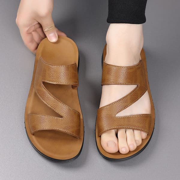 New Sandals Summer Outdoor Fashion Casual Soft Sole Non-Slip Beach Shoes Driving Two-Way Men's Slippers