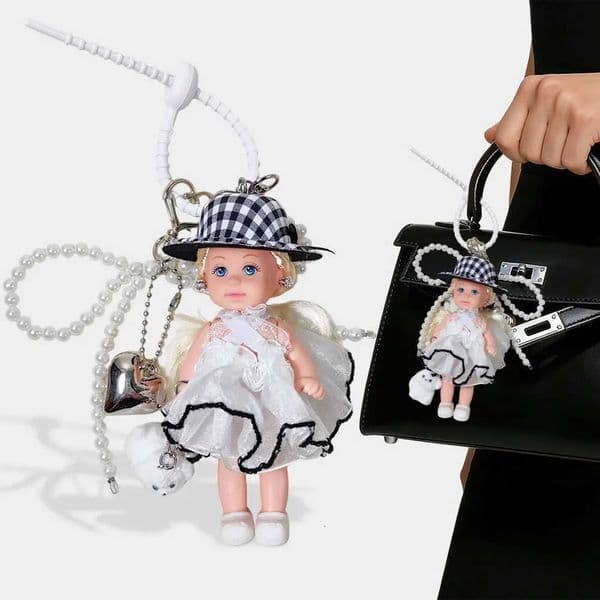 Vintage Socialite Style Mini Doll Keychain with Checked Hat Pearl Chain Heart Charm Plush Pendant for Bag Cute Keychain C260418