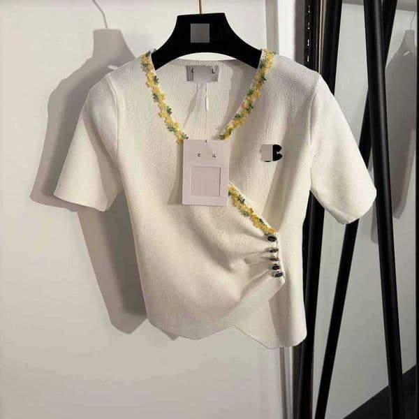 Designer Women's Knits & Tees new bird embroidered lace V-neck slim-fit short-sleeve knit top with diamond-studded buttons B5AC