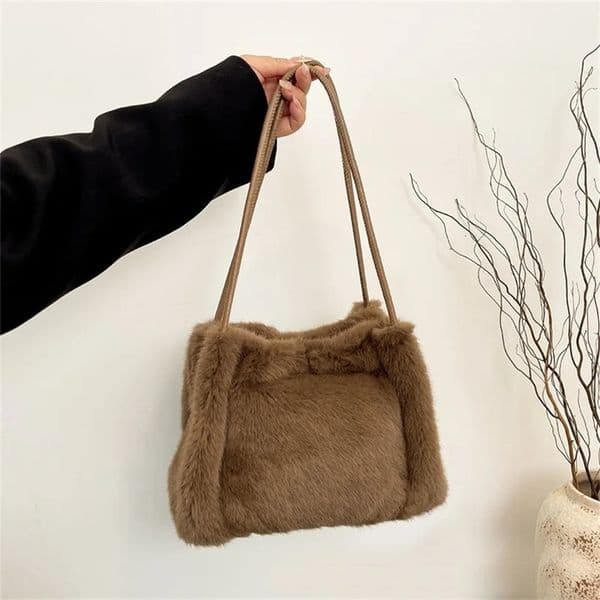 Womens Versatile Plush Crossbody Bag Fashion Korean Edition Casual Shoulder Tote Bag Single Plush Bag 251111BJ