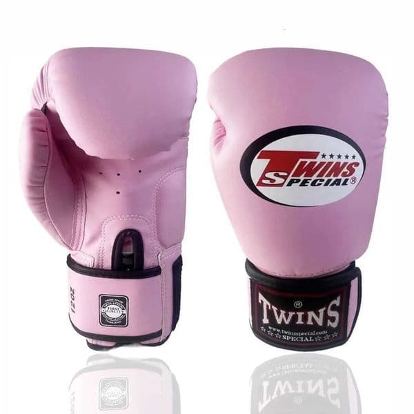 Box football glove american Glove TwinsMen Women Kids PU Leather Kick Fighting Punch Karate Muay Thai MMA Boxing Gloves Bat free shipping