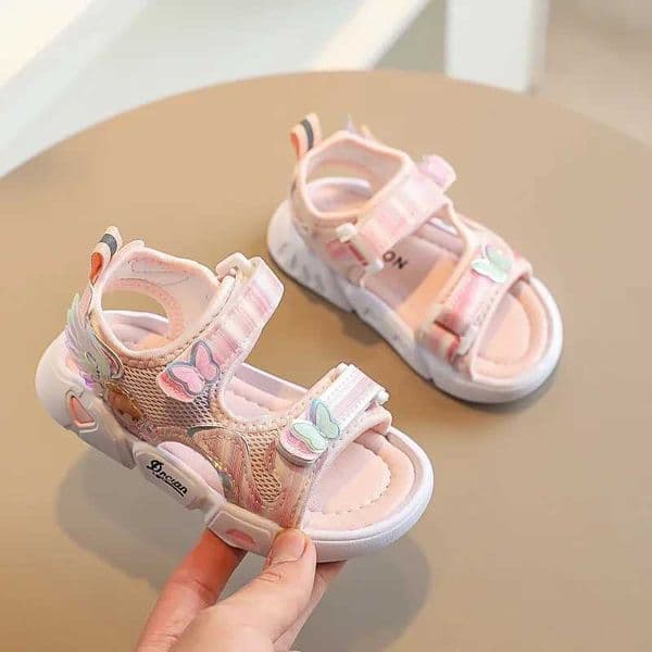 Girls Sandals 2022 Summer New Style Butterfly Breathable Mesh Soft Sole PVC Princess Flat Shoes Baby Girl Sport Beach SandalsT260420