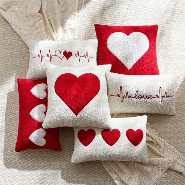 Pillow Case Washable 3050cm Valentines Day Pillowcase Decorative Soft Heart Pillow Cover Concealed Zipper Detachable Pillow Towel Gift 260127BJ
