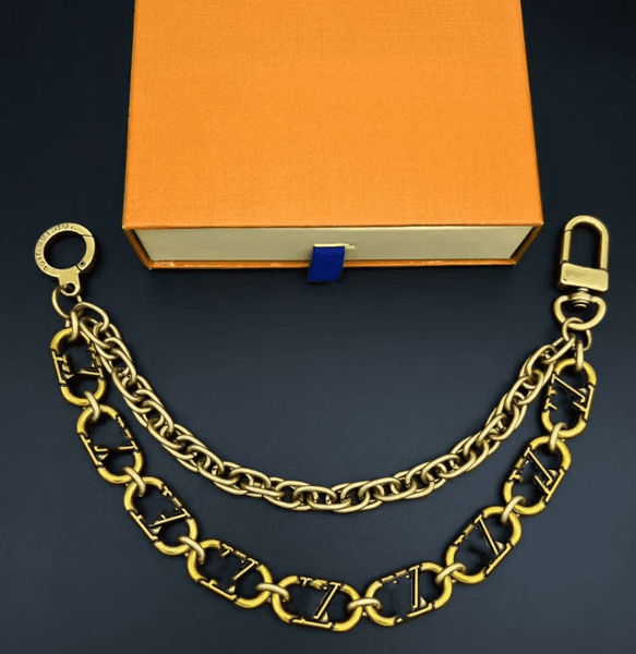 Designer Keychains Luxury Brands Keychains & Lanyards L Vs Lock chain Bag Charm Handbags charm for Elegant Women