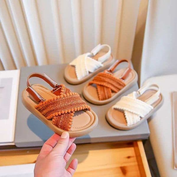 Ethnic 2023 Toddler Shoes Versatile Casual Cross Kids Sandals Girls Simple Platform Korean Style Non-slip Children Fashion ShoesT260420