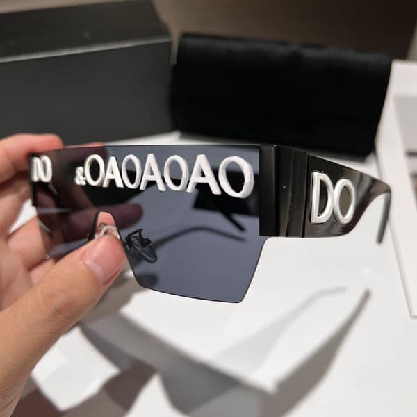 Designer Sunglasses for Men Women Luxury Sun glasses Semi-Rimless Sunglass Letter Design Goggle Adumbral Eyeglasses Lady Glasses Outdoor Beach Eyeglasses