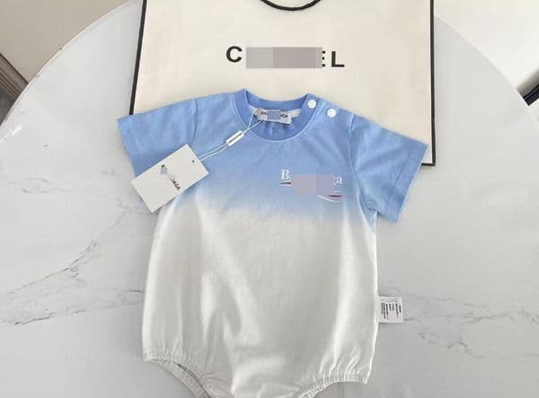 2026 NEW Designer Baby Kids Jumpsuits Summer Thin T-shirt+Shorts Set New Fashionable Small and Medium Children's Gradient Short Sleeve