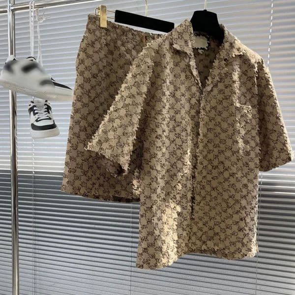 Men's suit shirt designer men's short sleeved shirt men's shorts high-quality classic letter style shirt casual loose shirt women's couple clothing