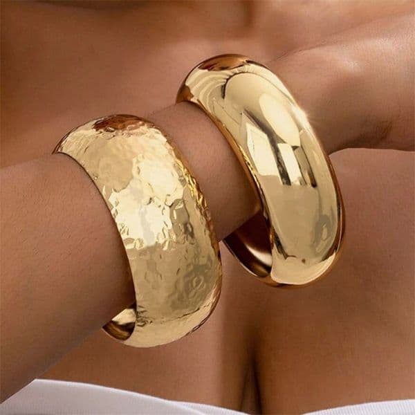 Womens Fashion Wide Bracelet Bohemian Style Smooth and Elegant Jewelry Gift Suitable for Daily Wear Vacation 260421