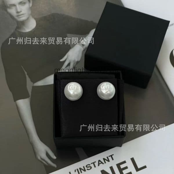 Designer Jewelry cc earrings Double C Half Round Ball Milky White Resin Stud Earrings Women Fashion Large Small Pearl Earrings channels Earrings