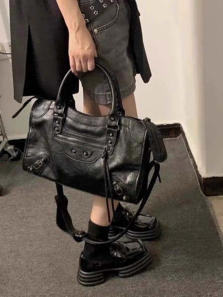 Rivet Motorcycle Bag Highend Large Capacity Shoulder Textured Leather Crossbody Fashionable Casual Womens Handbag 260422