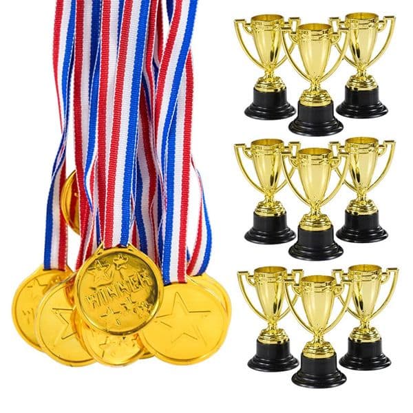 10Pcs Plastic Gold Winners Medals Trophy Children Game Sports Prize Awards Toys For Kids Birthday Party Favors Pinata Fillers 260422