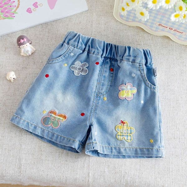 2026 New Summer Toddler Girls Floral Embroidered Denim Shorts Elastic Waist Wide Leg Shorts Sweet Casual Fashion Kids Daily Bottoms