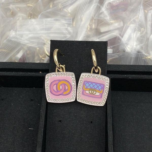 Never Fading Designer Earrings Ear Stud Pearl Copper Stamp Letter Earring Fashion Womens Elegance Wedding Party Jewelry Accessories